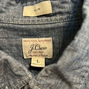J Crew Men’s Slim Chambray Blue Button Up Shirt